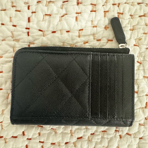 Chanel Cavier quilted CC zipper card holder - Picture 3 of 12